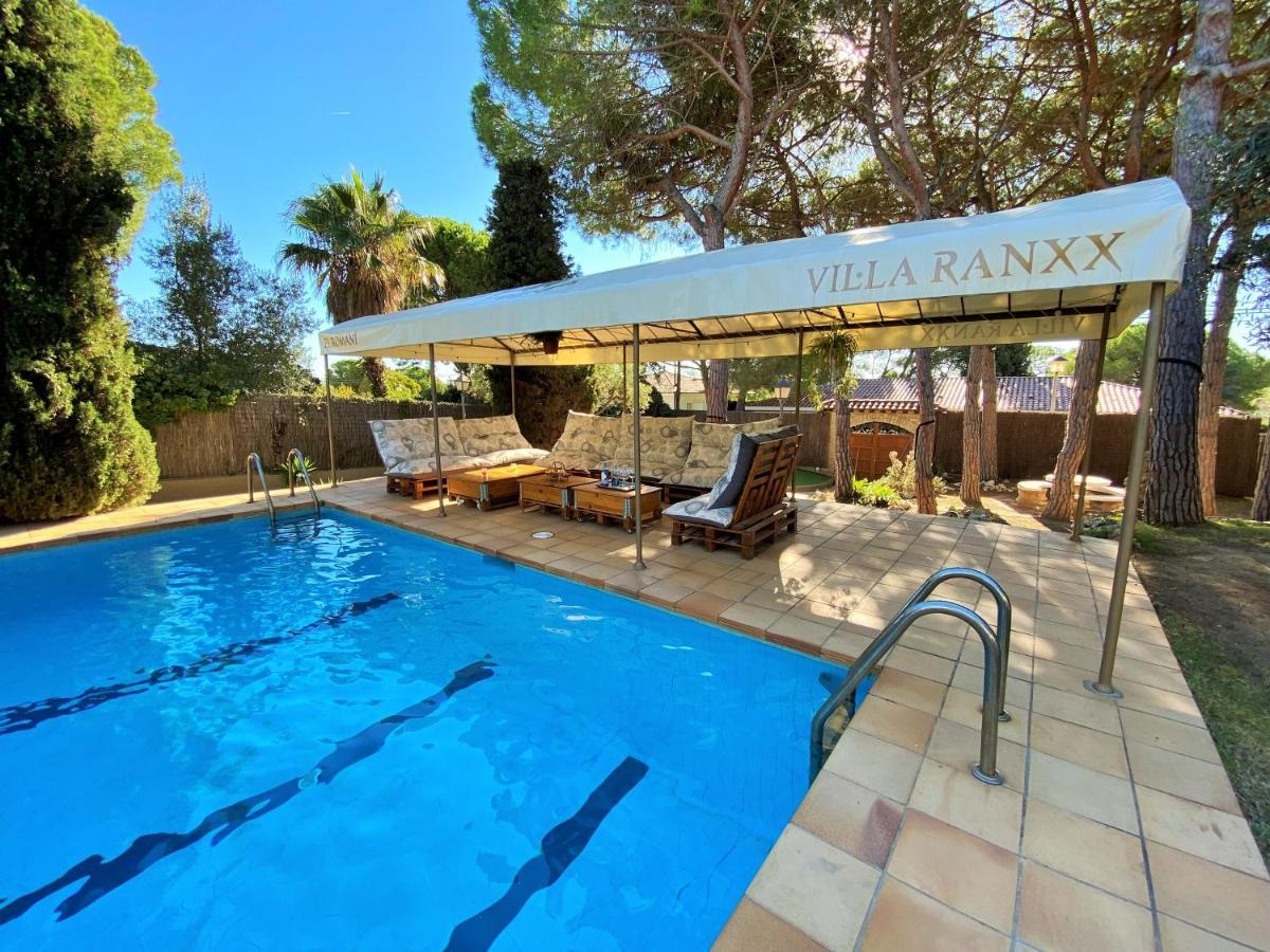 Villa Sitges El Ranch Amaizing Outdoor Areas Beaches At 5 Minutes Walk Sitges At 15 Min Drive Ac Pool Jacuzzi & Garden Xxl 卡拉费尔 外观 照片