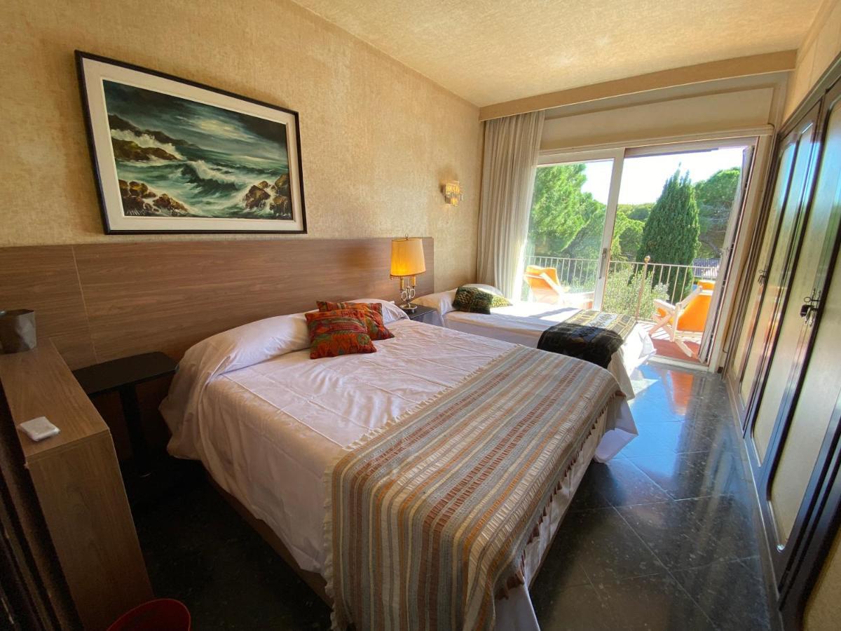 Villa Sitges El Ranch Amaizing Outdoor Areas Beaches At 5 Minutes Walk Sitges At 15 Min Drive Ac Pool Jacuzzi & Garden Xxl 卡拉费尔 外观 照片