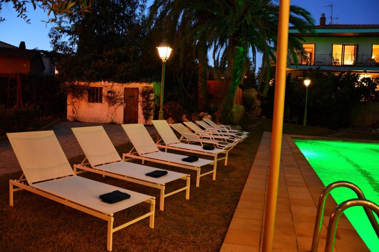 Villa Sitges El Ranch Amaizing Outdoor Areas Beaches At 5 Minutes Walk Sitges At 15 Min Drive Ac Pool Jacuzzi & Garden Xxl 卡拉费尔 外观 照片